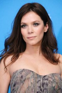 Anna Friel