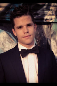 Charlie Carver