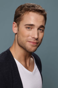 Dustin Milligan