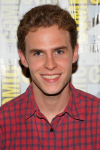 Iain De Caestecker