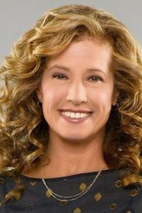 Nancy Travis