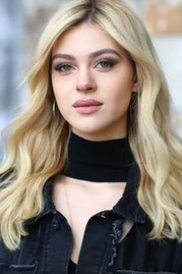 Nicola Peltz