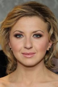 Nina Arianda