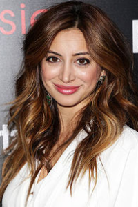 Noureen DeWulf