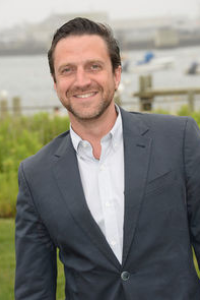 Raúl Esparza