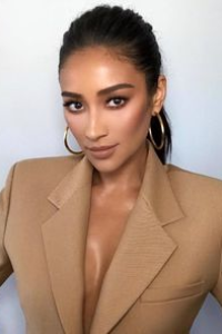 Shay Mitchell