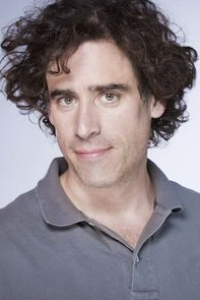 Stephen Mangan