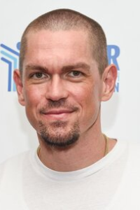 Steve Howey