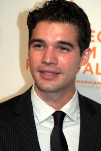 Steven Strait