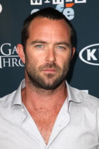 Sullivan Stapleton