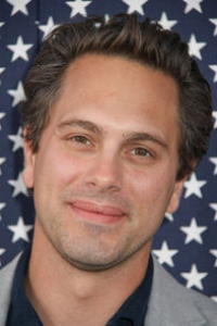 Thomas Sadoski