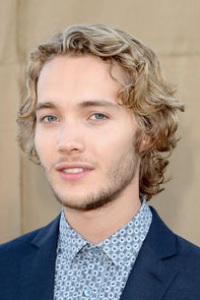 Toby Regbo